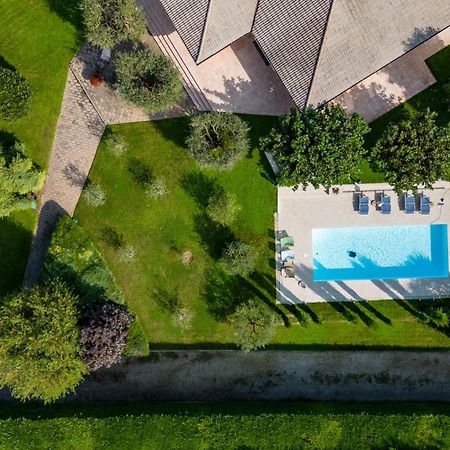 Villa Carini With 3000 Mq Garden & Heated Pool Castelnuovo del Garda Zewnętrze zdjęcie