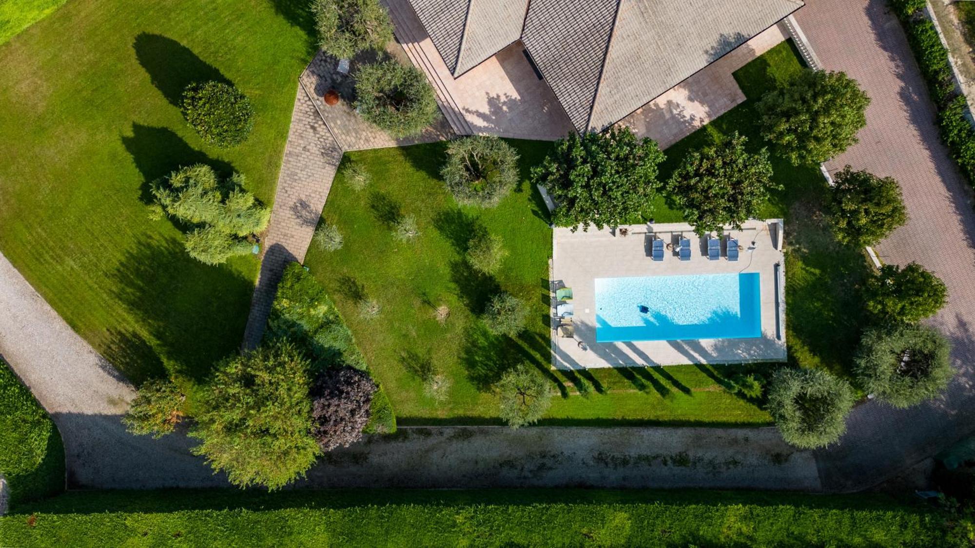 Villa Carini With 3000 Mq Garden & Heated Pool Castelnuovo del Garda Zewnętrze zdjęcie