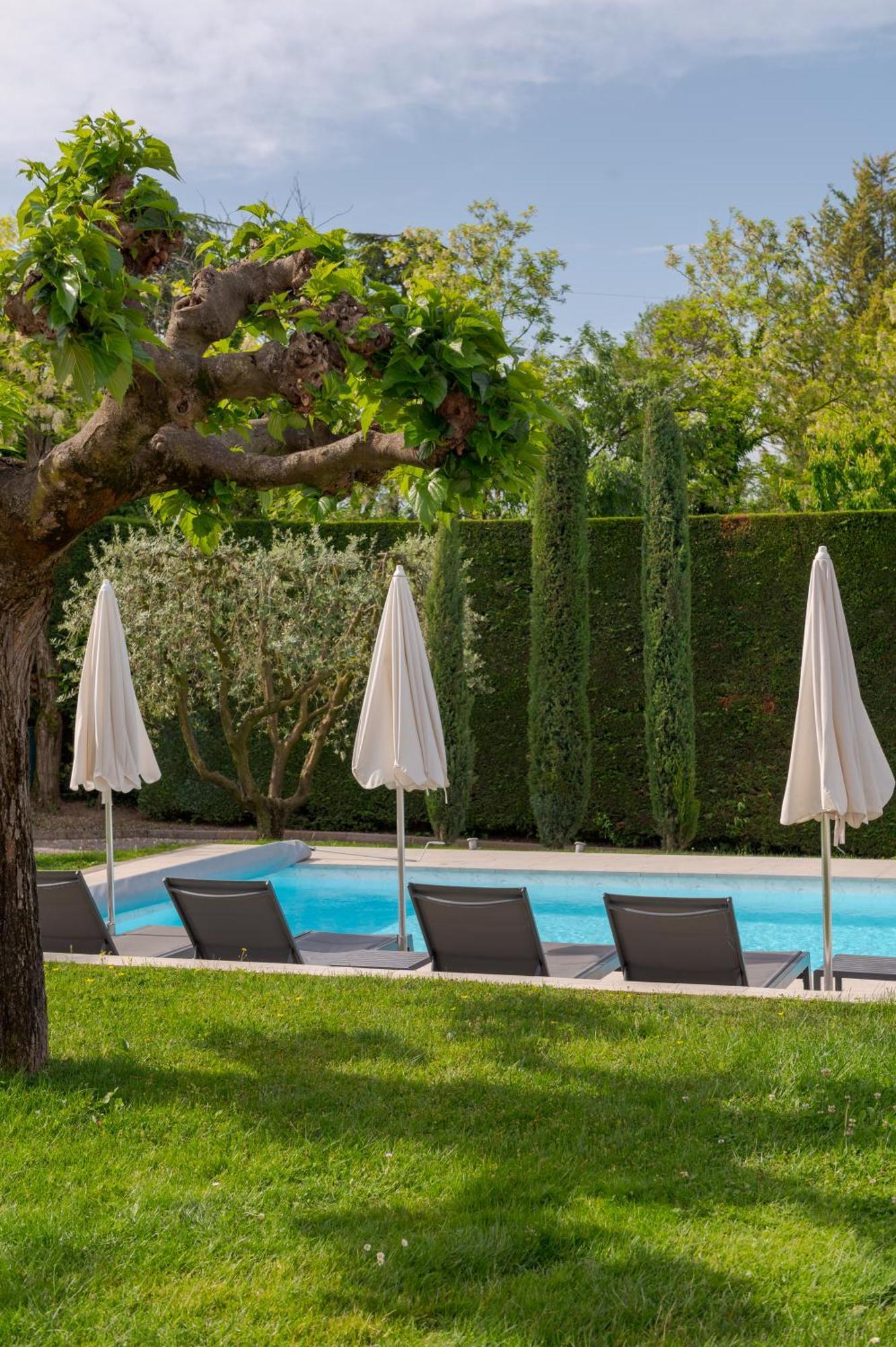 Villa Carini With 3000 Mq Garden & Heated Pool Castelnuovo del Garda Zewnętrze zdjęcie