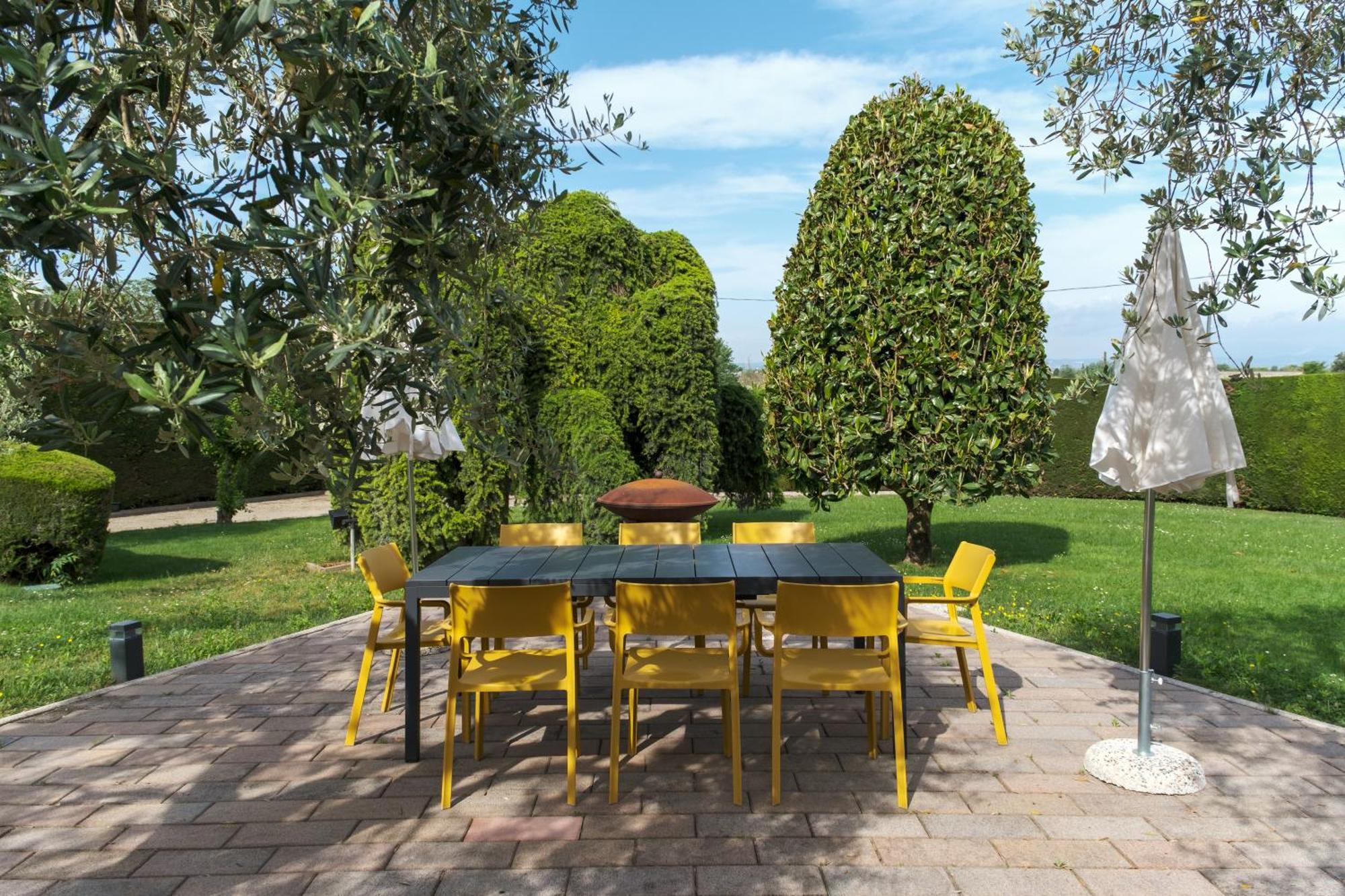 Villa Carini With 3000 Mq Garden & Heated Pool Castelnuovo del Garda Zewnętrze zdjęcie